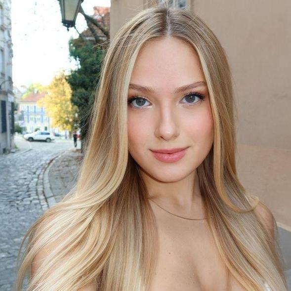 Adelynn Morris