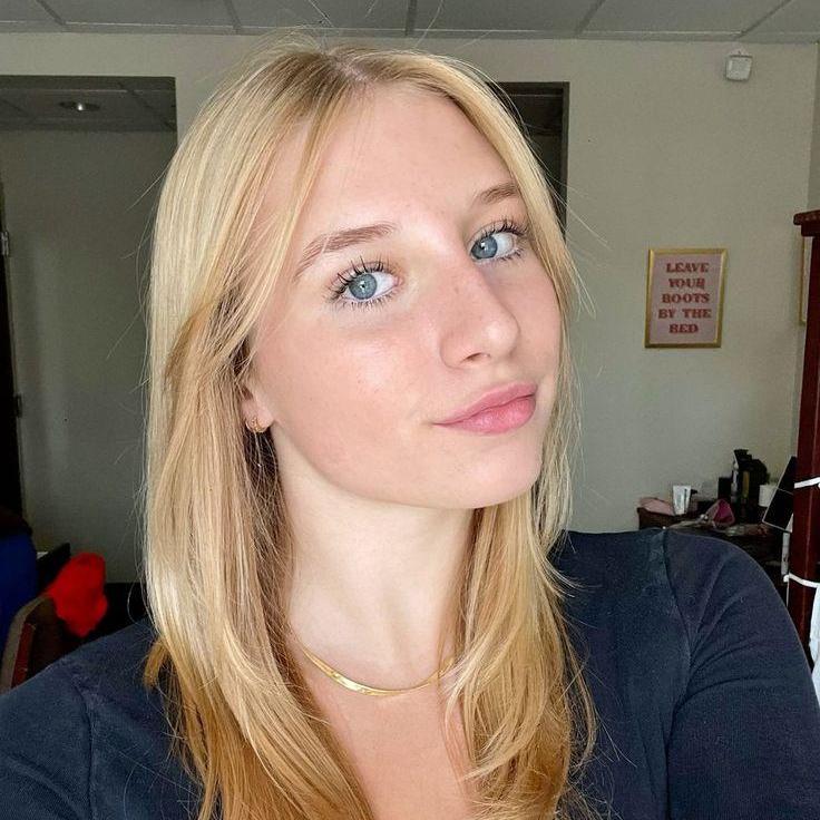 Adriana Wright