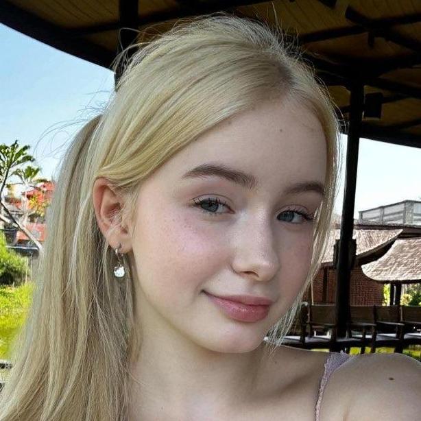 Bella Douglas